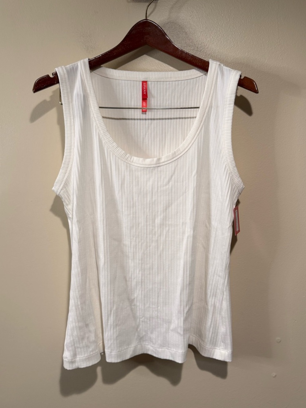 NEW SPANX Basic Scoop Neck Ribbed Tank Top in powder size XL